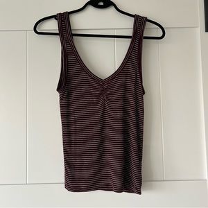 2/$15 🐧 Maroon Ribbed American Eagle Tank Top